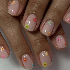 Cyflymder 24Pcs Short Square Head Press on Fake Nails White Daisy Detachable False Nails Pink Smudge Grid Design Full Cover Nails Tips Art